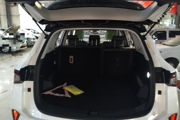 Used Wuling Asta 2021 1.5T CVT Starlight Edition Trunk