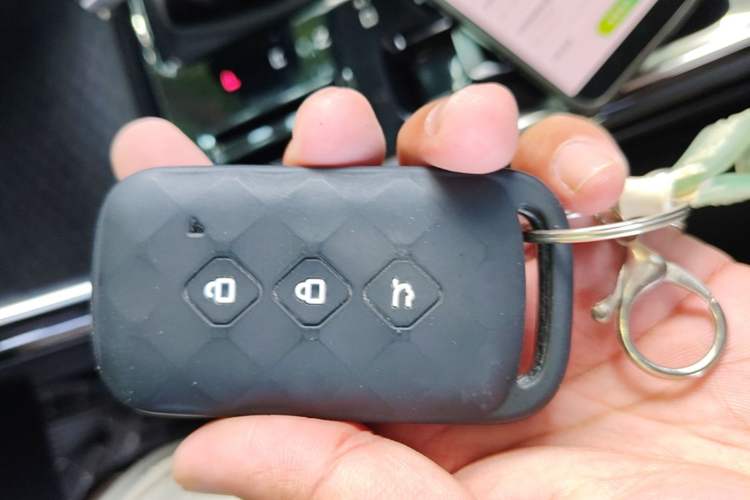 Used Wuling Asta 2021 1.5T CVT Starlight Edition Vehicle Key