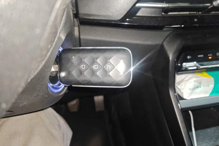 Used Wuling Asta 2021 1.5T Manual Xingyue Edition Vehicle Key