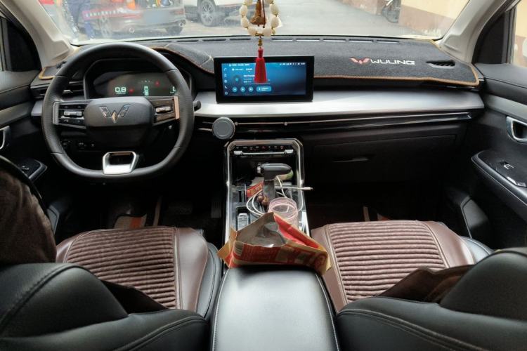 Used Wuling Asta 2021 1.5T CVT Starlight Edition Center Console