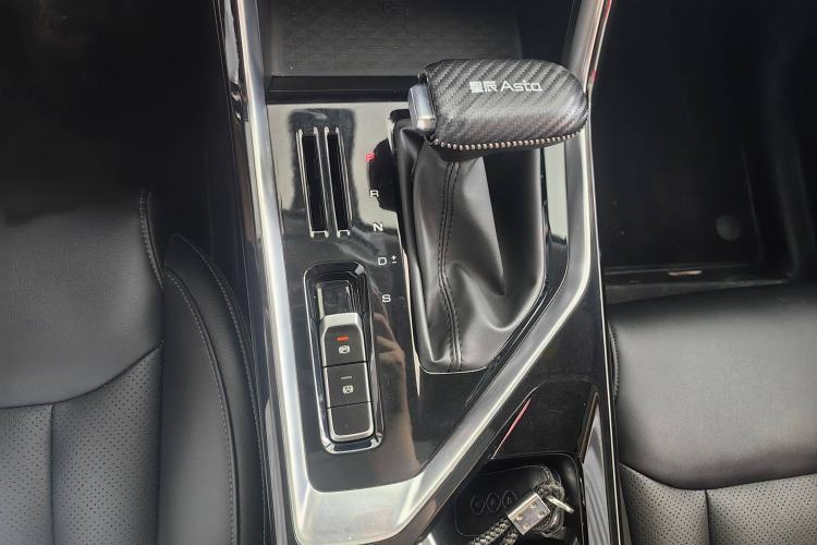 Used Wuling Asta 2021 1.5T CVT Star曜 Edition Gear Lever