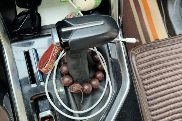 Used Wuling Asta 2021 1.5T CVT Starlight Edition Gear Lever
