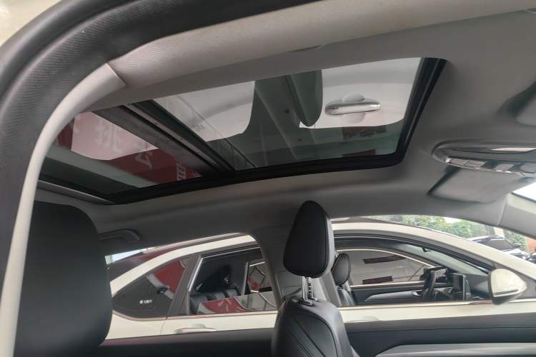 Used Wuling Asta 2021 1.5T CVT Star曜 Edition Interior 6