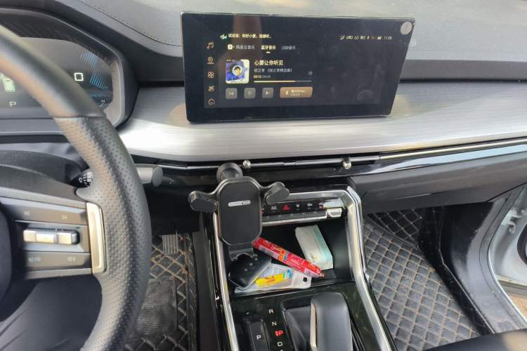 Used Wuling Asta 2022 2.0L DHT Electric-Speed Version Audio And AC Panel