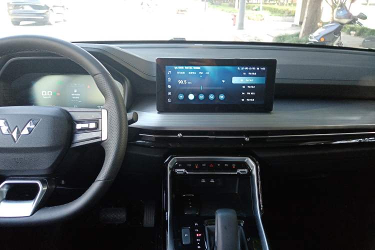 Used Wuling Asta 2022 2.0L DHT Electric-Speed Version Audio And AC Panel