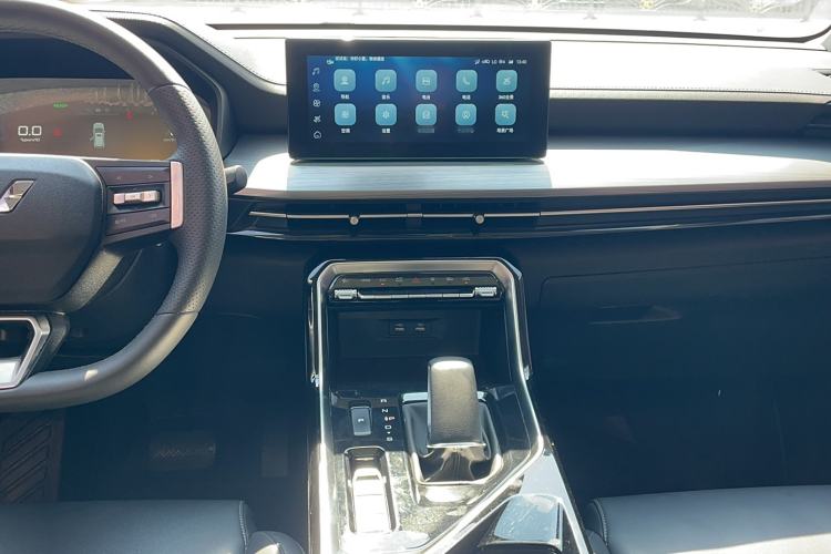 Used Wuling Asta 2022 2.0L DHT Electric-Speed Version Audio And AC Panel