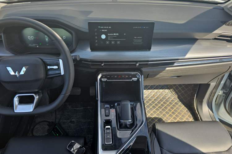 Used Wuling Asta 2022 2.0L DHT Electric-Speed Version Audio And AC Panel