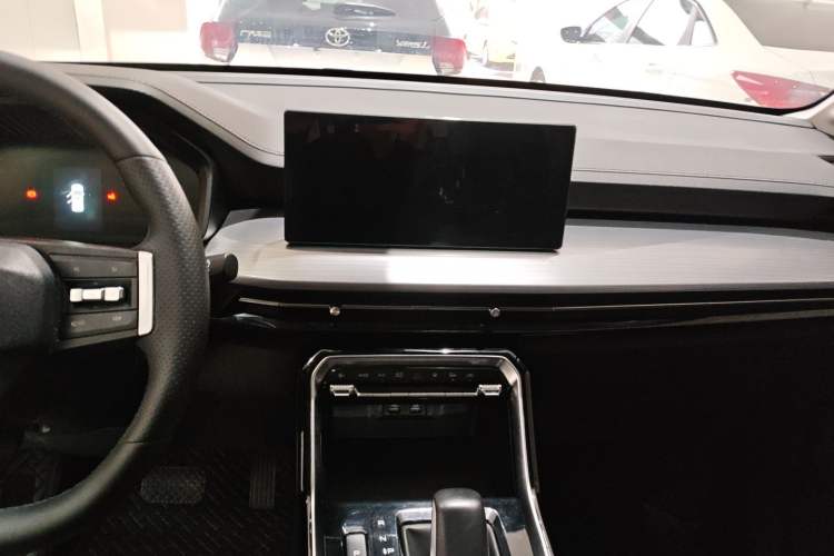 Used Wuling Asta 2022 2.0L DHT Electric-Speed Version Audio And AC Panel