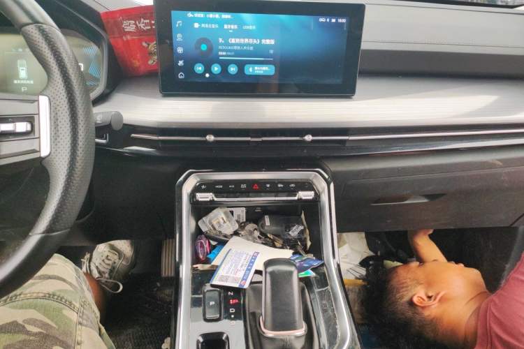 Used Wuling Asta 2022 2.0L DHT Electric-Speed Version Audio And AC Panel
