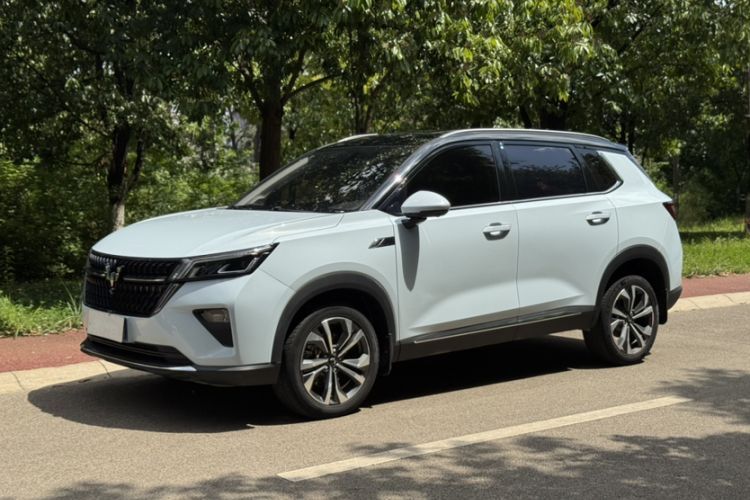 Used Wuling Asta 2022 2.0L DHT Electric-Speed Version Guazi used car, China used car export, Used car for sale, Used cars, Cheapest cars for sale
