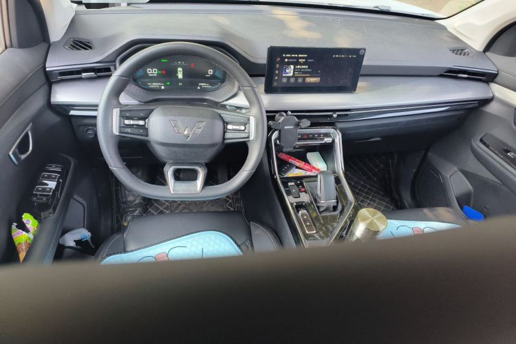 Used Wuling Asta 2022 2.0L DHT Electric-Speed Version Center Console