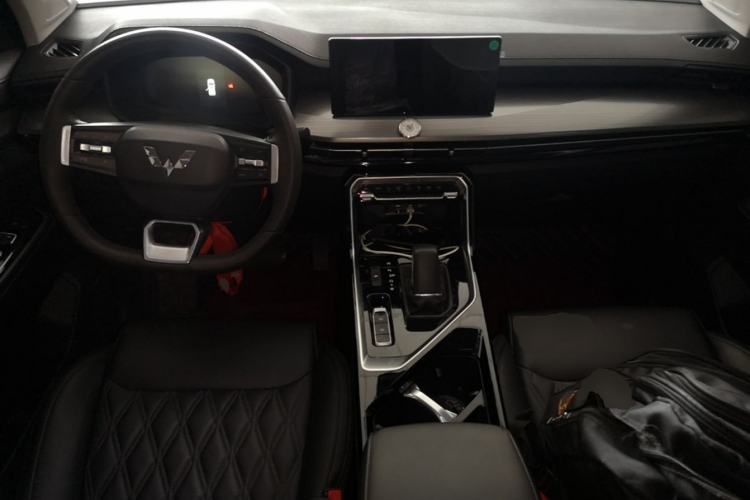 Used Wuling Asta 2022 2.0L DHT Electric-Speed Version Center Console