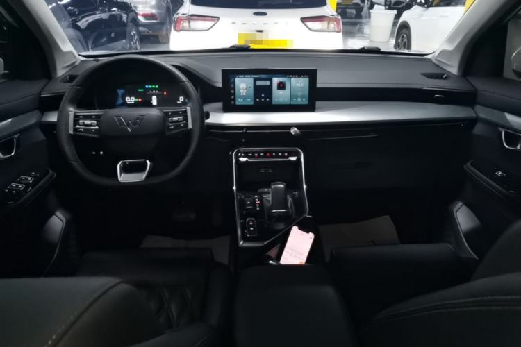 Used Wuling Asta 2022 2.0L DHT Electric-Speed Version Center Console