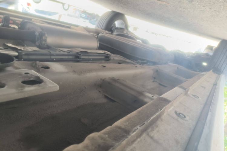 Used Wuling Asta 2022 2.0L DHT Electric-Speed Version Chassis Front Right