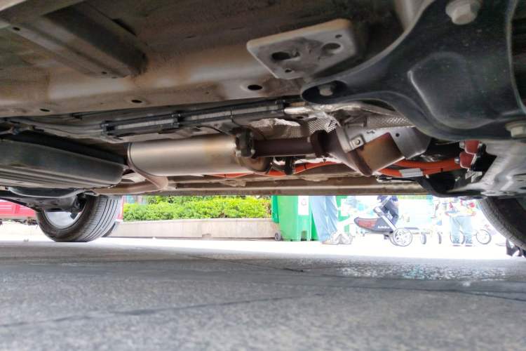 Used Wuling Asta 2022 2.0L DHT Electric-Speed Version Chassis Front Right