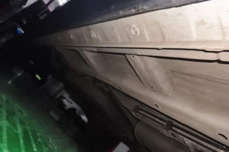 Used Wuling Asta 2022 2.0L DHT Electric-Speed Version Chassis Front Right