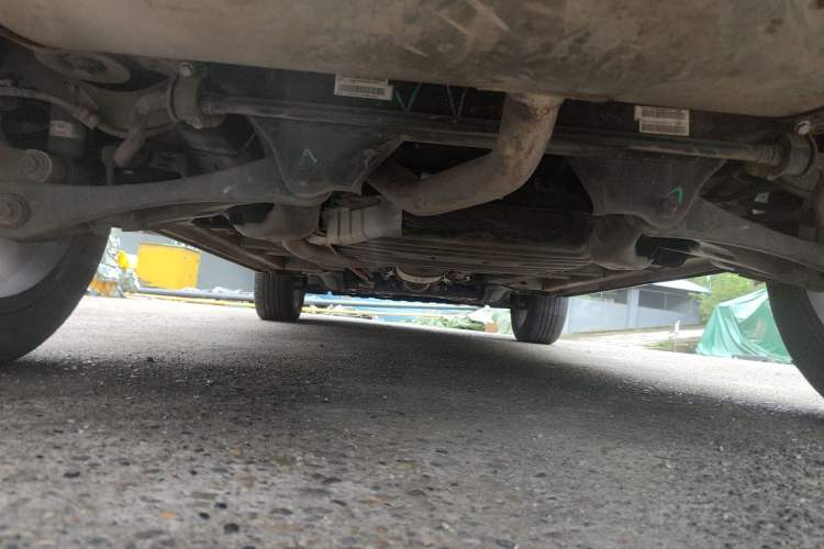 Used Wuling Asta 2022 2.0L DHT Electric-Speed Version Chassis Rear