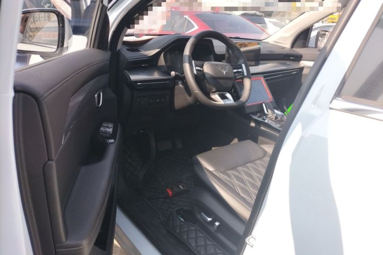 Used Wuling Asta 2022 2.0L DHT Electric-Speed Version Driver Seat