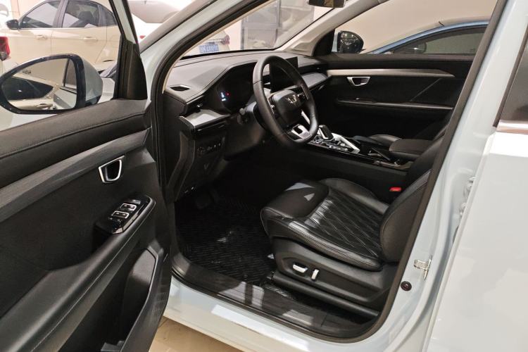Used Wuling Asta 2022 2.0L DHT Electric-Speed Version Driver Seat