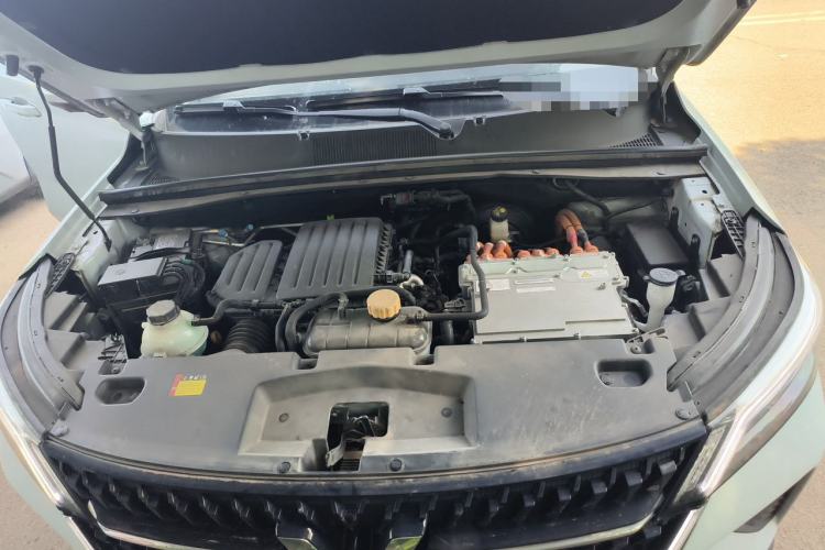 Used Wuling Asta 2022 2.0L DHT Electric-Speed Version Engine Bay