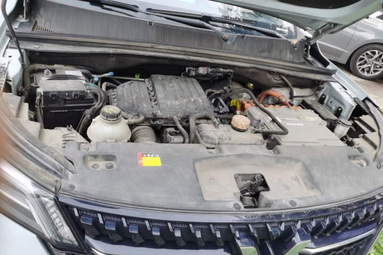 Used Wuling Asta 2022 2.0L DHT Electric-Speed Version Engine Bay