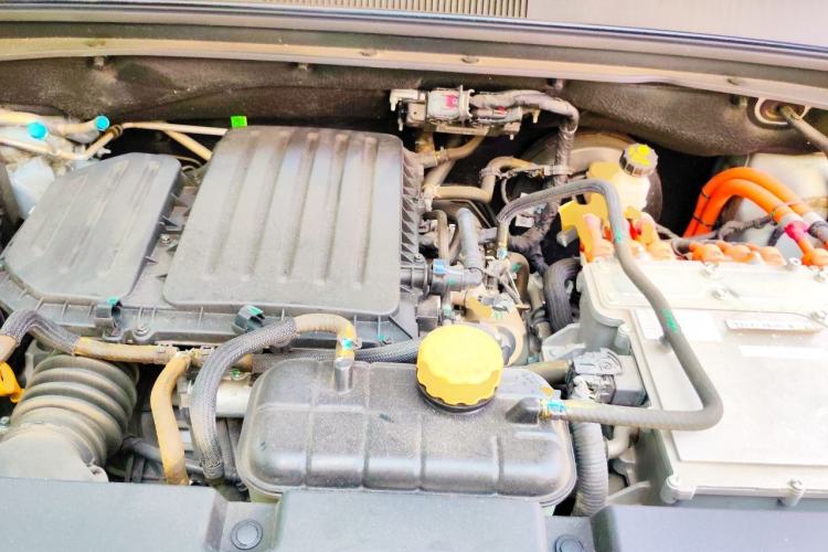 Used Wuling Asta 2022 2.0L DHT Electric-Speed Version Engine Bay