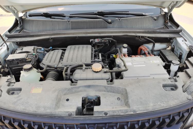 Used Wuling Asta 2022 2.0L DHT Electric-Speed Version Engine Bay