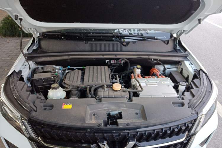 Used Wuling Asta 2022 2.0L DHT Electric-Speed Version Engine Bay