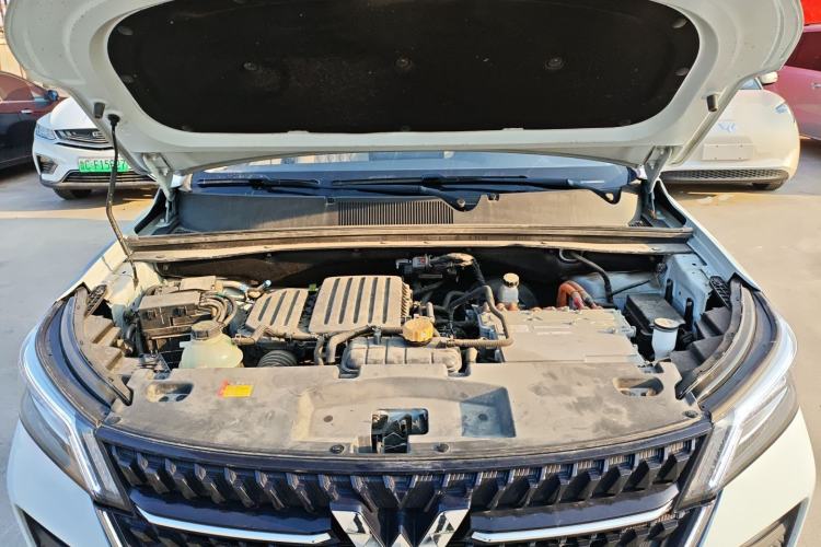 Used Wuling Asta 2022 2.0L DHT Electric-Speed Version Engine Bay