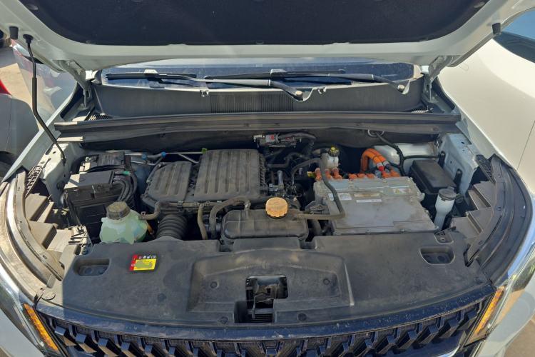 Used Wuling Asta 2022 2.0L DHT Electric-Speed Version Engine Bay
