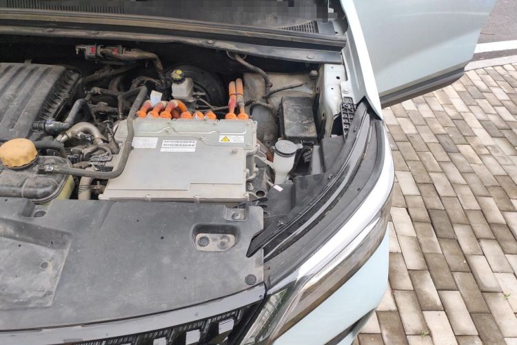 Used Wuling Asta 2022 2.0L DHT Electric-Speed Version Engine Bay Left