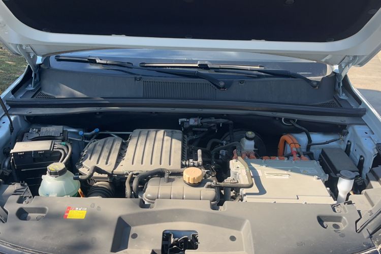 Used Wuling Asta 2022 2.0L DHT Electric-Speed Version Engine Bay