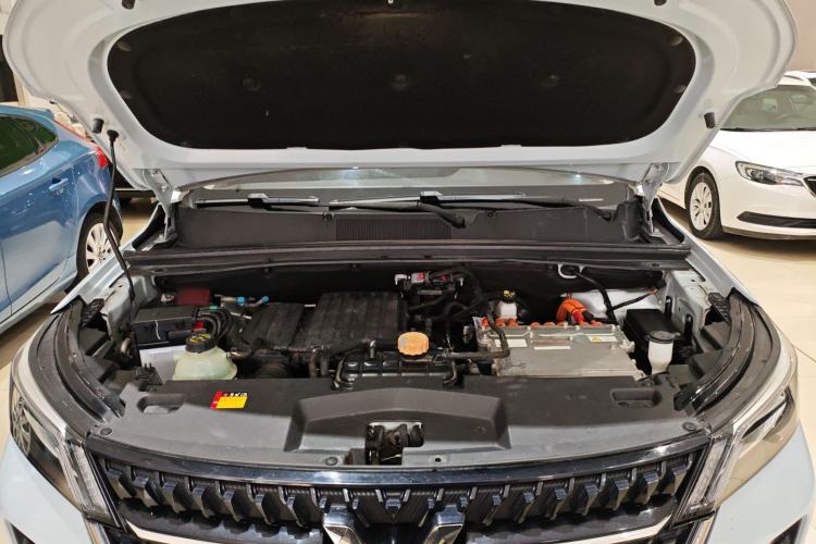 Used Wuling Asta 2022 2.0L DHT Electric-Speed Version Engine Bay