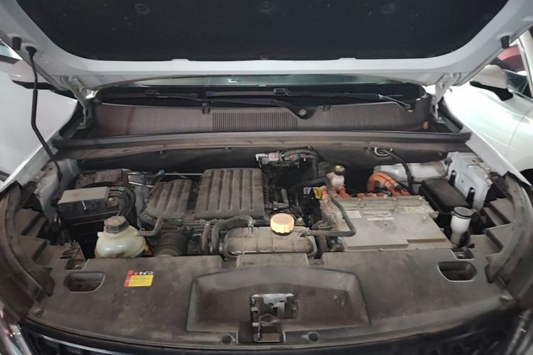 Used Wuling Asta 2022 2.0L DHT Electric-Speed Version Engine Bay