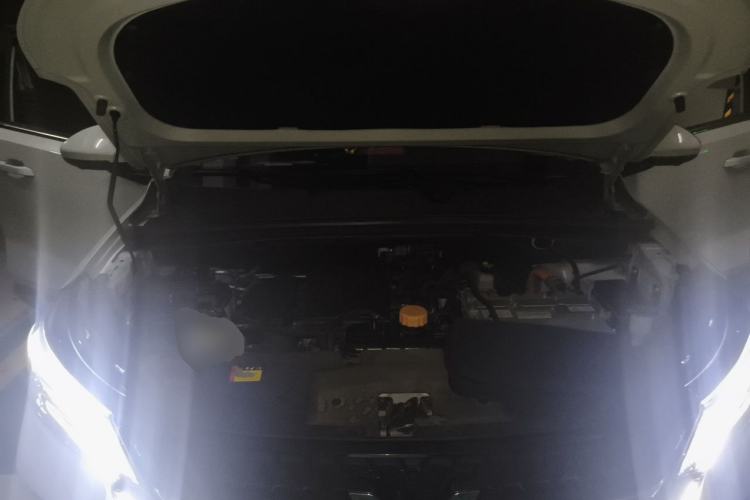 Used Wuling Asta 2022 2.0L DHT Electric-Speed Version Engine Bay