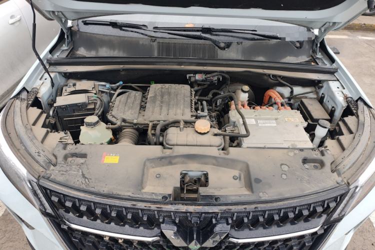 Used Wuling Asta 2022 2.0L DHT Electric-Speed Version Engine Bay