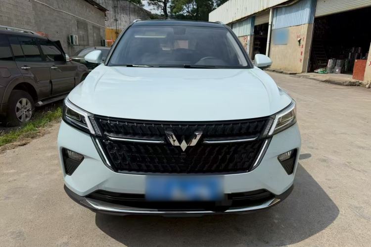 Used Wuling Asta 2022 2.0L DHT Electric-Speed Version Exterior 1