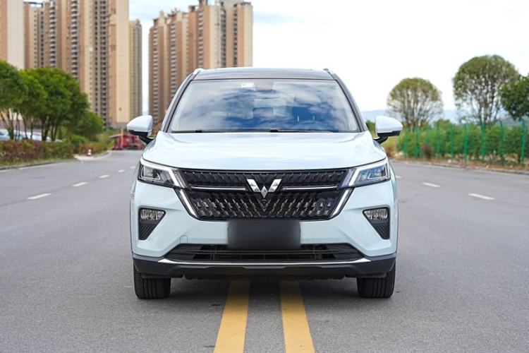 Used Wuling Asta 2022 2.0L DHT Electric-Speed Version Exterior 1