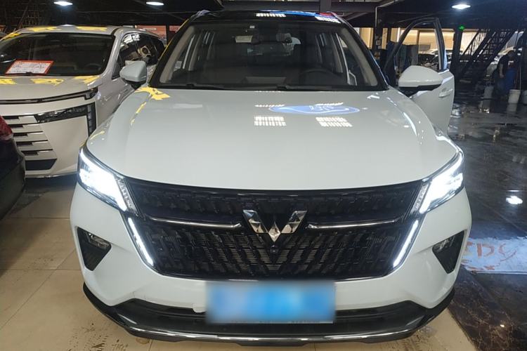 Used Wuling Asta 2022 2.0L DHT Electric-Speed Version Exterior 1