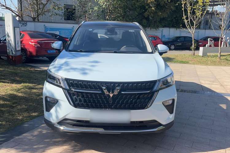 Used Wuling Asta 2022 2.0L DHT Electric-Speed Version Exterior 1