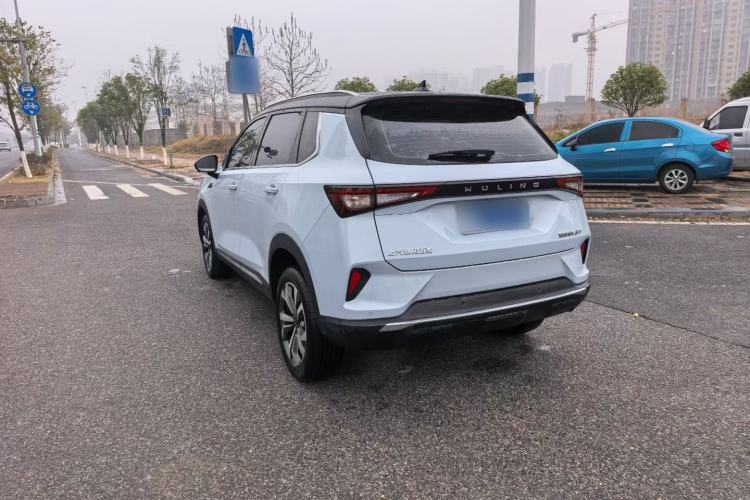 Used Wuling Asta 2022 2.0L DHT Electric-Speed Version Exterior 2