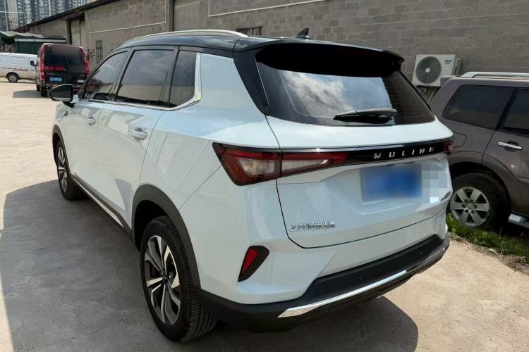 Used Wuling Asta 2022 2.0L DHT Electric-Speed Version Exterior 3