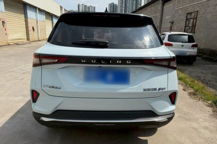 Used Wuling Asta 2022 2.0L DHT Electric-Speed Version Exterior 4