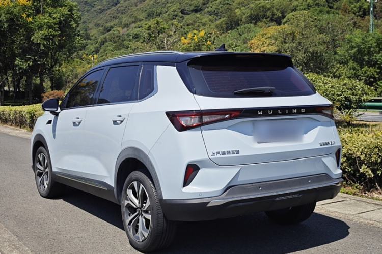 Used Wuling Asta 2022 2.0L DHT Electric-Speed Version Exterior 4