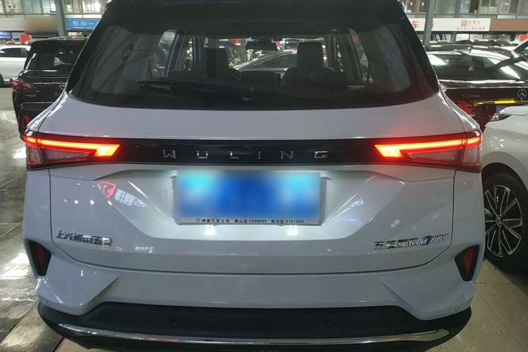 Used Wuling Asta 2022 2.0L DHT Electric-Speed Version Exterior 4