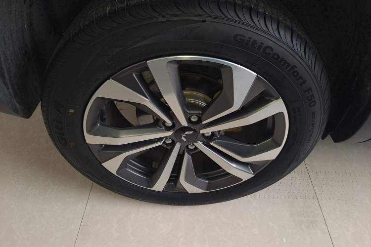 Used Wuling Asta 2022 2.0L DHT Electric-Speed Version Exterior 5