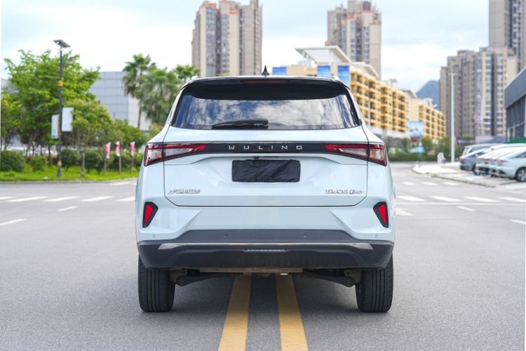Used Wuling Asta 2022 2.0L DHT Electric-Speed Version Exterior 5