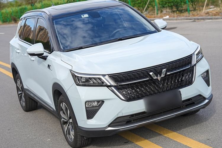 Used Wuling Asta 2022 2.0L DHT Electric-Speed Version Exterior 9