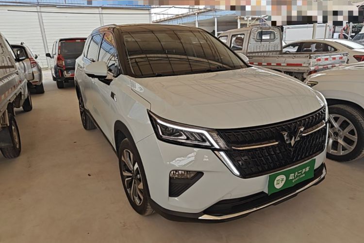 Used Wuling Asta 2022 2.0L DHT Electric-Speed Version Front Right 45 Deg