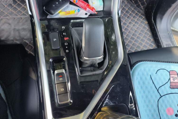 Used Wuling Asta 2022 2.0L DHT Electric-Speed Version Gear Lever